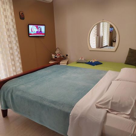 Family Apartment Patras Exterior photo